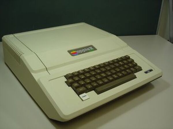 Vorschaubild Apple II plus Platinum