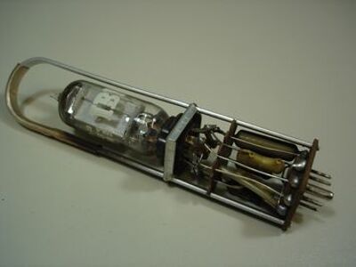 translation missing: de.preview Computer Logic Tube
